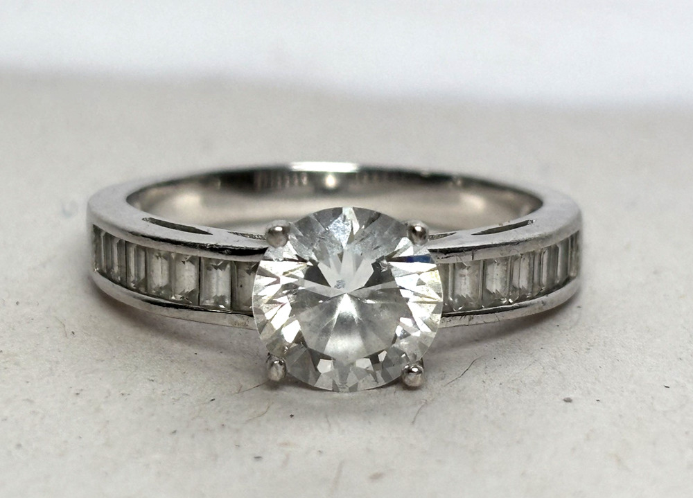 Sterling Silver Ring Size 9 Clear Round Stone Channel Set Band